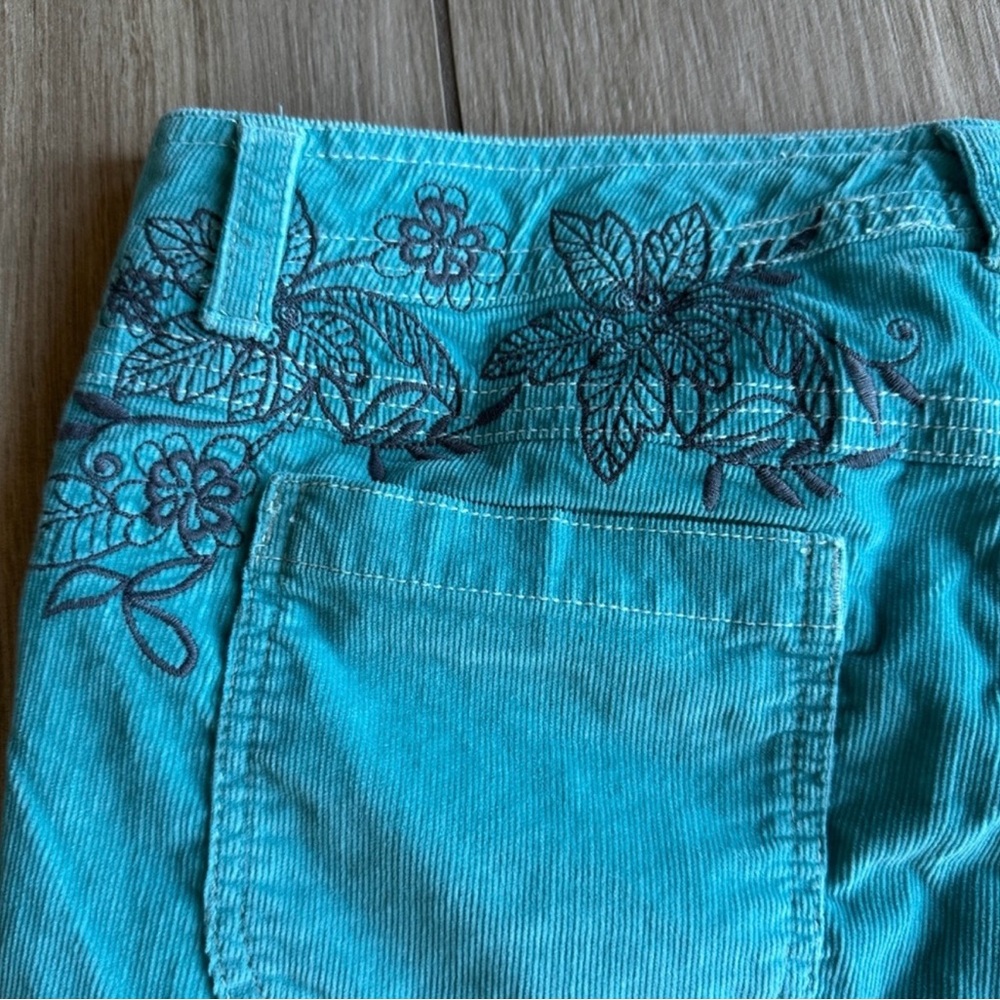 ATHLETA Vintage Seaside Corduroy Capri Shorts - Picture 5 of 12
